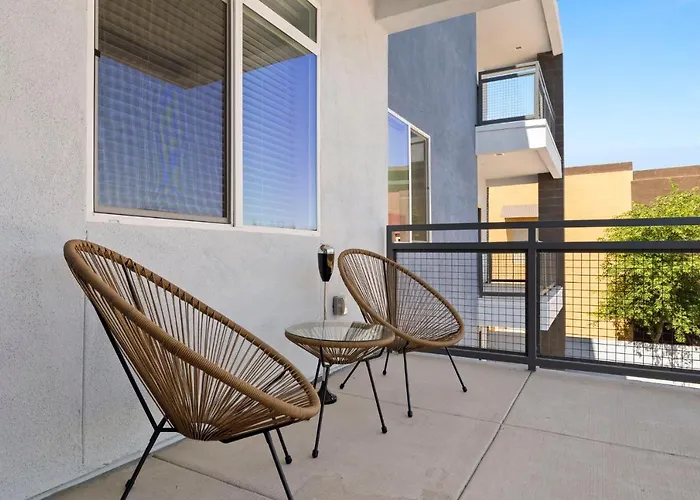 Stunning Westgate Cozysuites By Stadium W Pool 7 Glendale